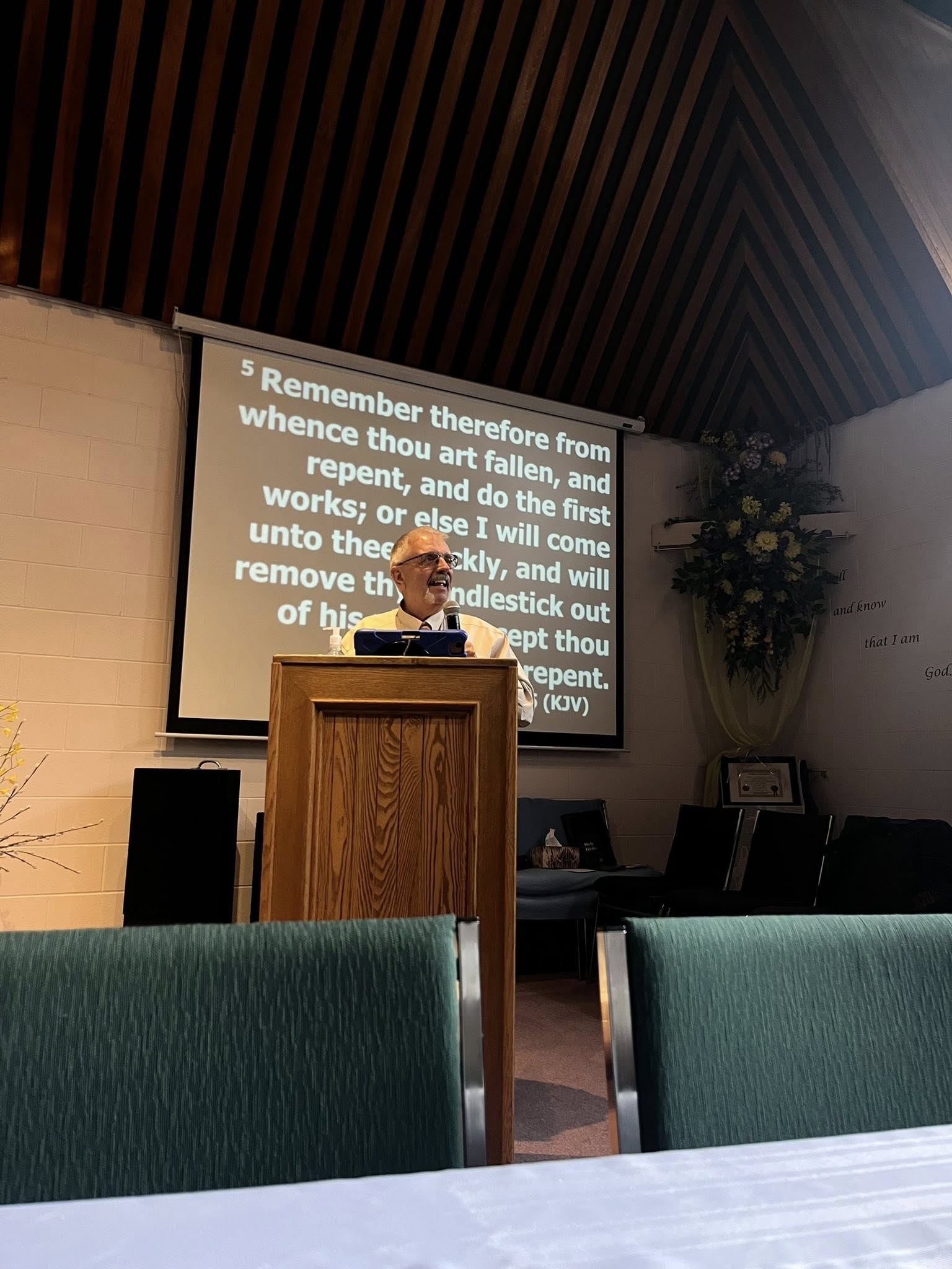 Congregation members gathered for a special public meeting at our Kingdom Hall in Windermere, Edmonton